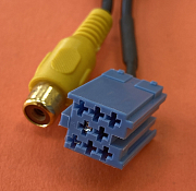 Разъем для штатной камеры заднего вида Lada Granta